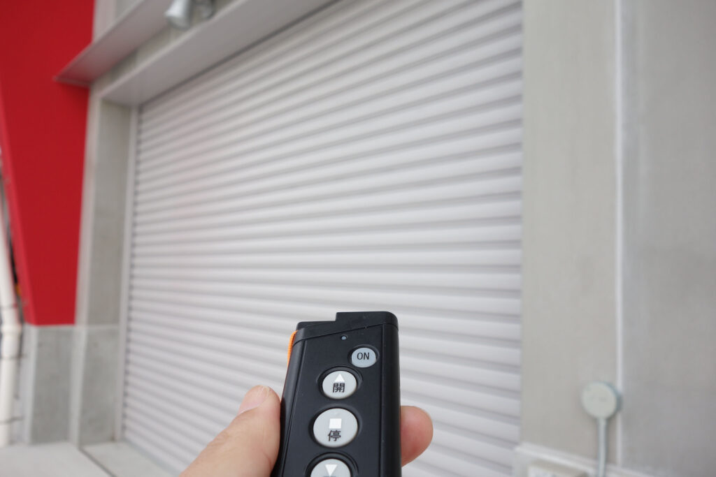 シャッターとリモコン
