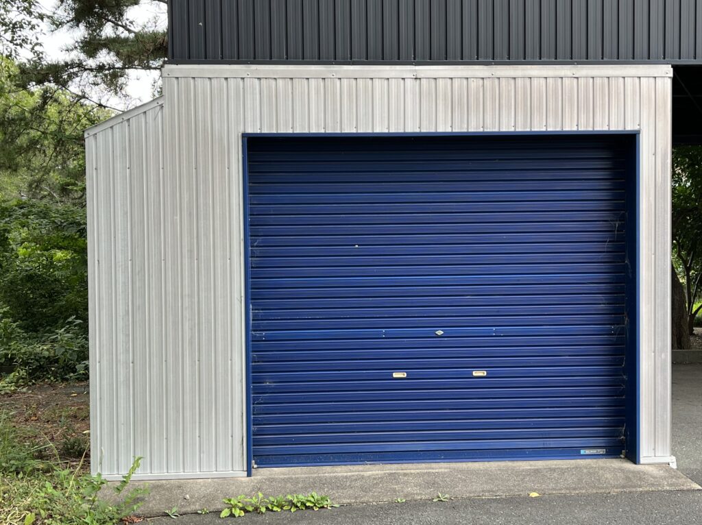 ガレージのシャッター
